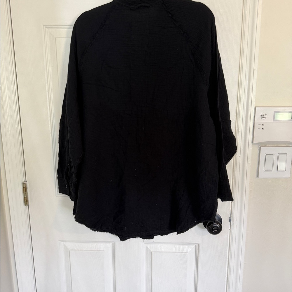 Black Lightweight Button-Up pool cover up - Picture 3 of 3